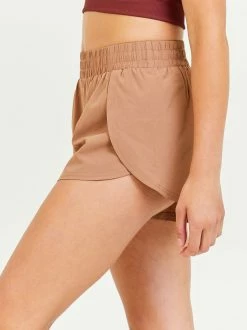 Courage Shorts -Pippa Shop 000866 BE40698 S22 CAMEL 03